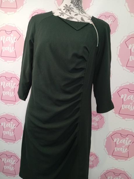Šaty so zaujímavým strihom, 40