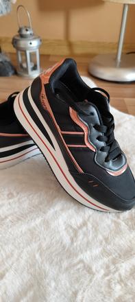 Sneakery kappa, kappa,36