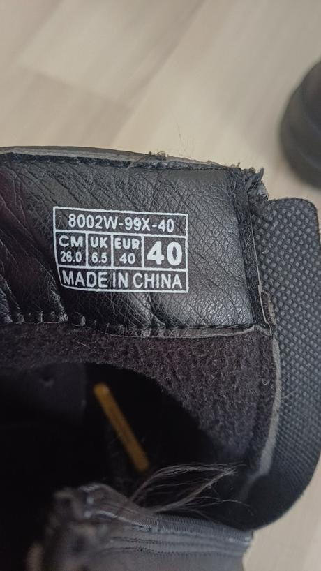 Chelsea čižmy, reserved,40