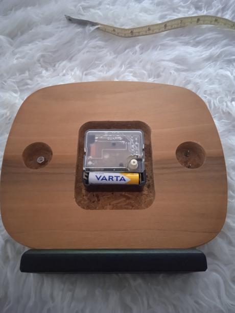 Starožitné hodiny prim quartz,