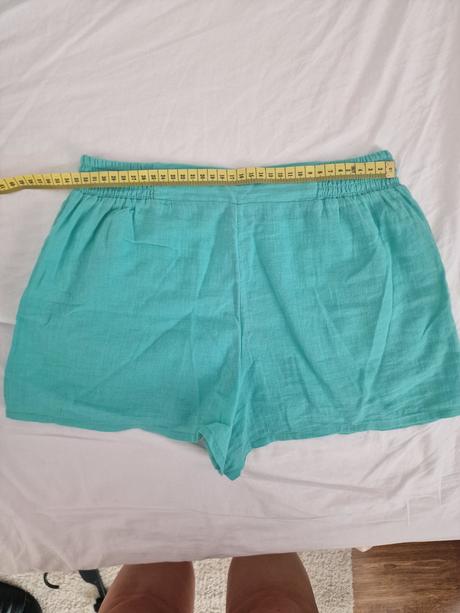 Šortky priedušné, calzedonia,146