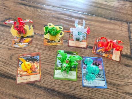 Bakugan arena + bakugani,