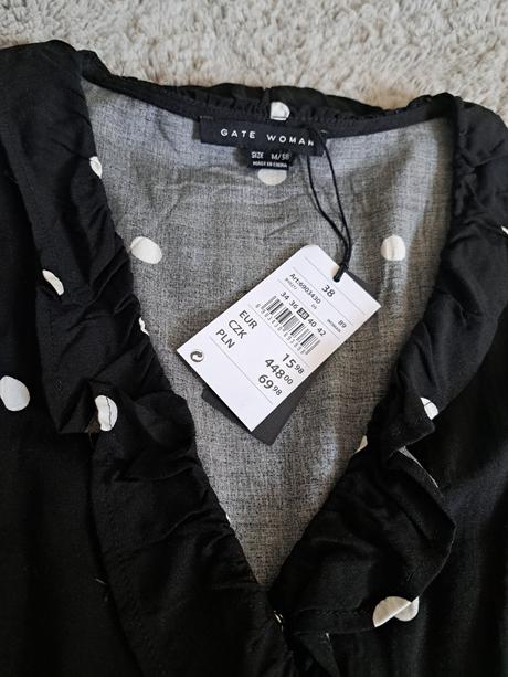 Bodkovaný overal, 38