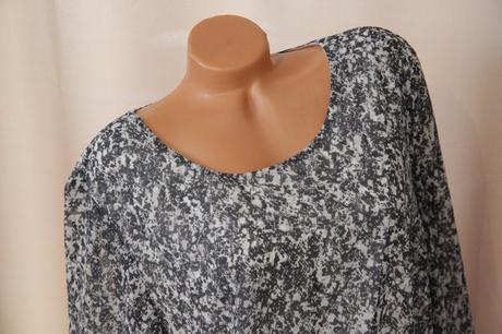 Šedo biele elegantné šaty 4xl, 4xl