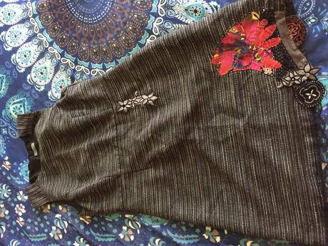 Sivé šaty so vzorom, admiral,l