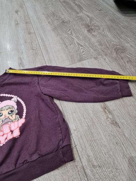 Mikina na na na, 128