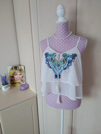 Dámska vyšívana crop top blúzka, m