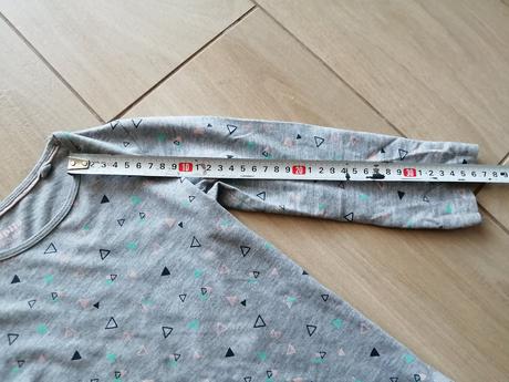 Šaty s vačkami, resp. klikaním vreckom, lupilu,104