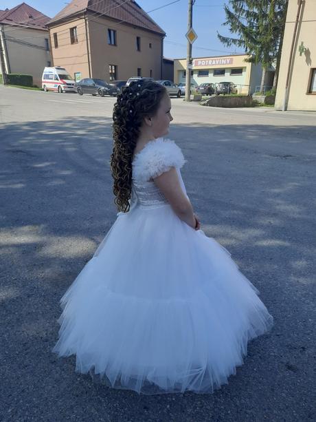 Šaty na 1.sv.prijímanie, 146