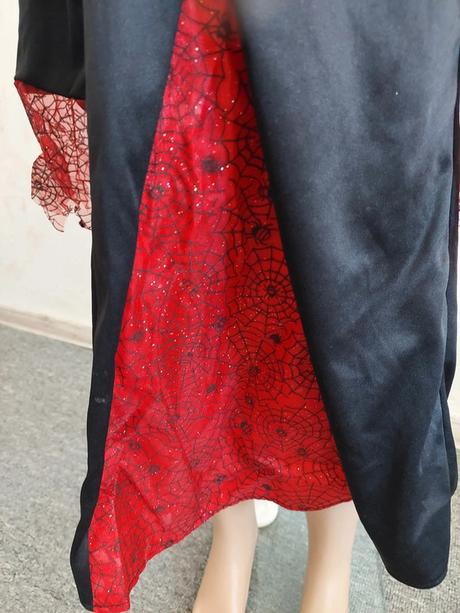 Čarodejnica / upírka karnevalové šaty veľ.104,