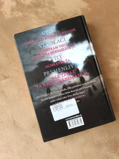 Kniha kiersten whiteová - zlodejka duší,