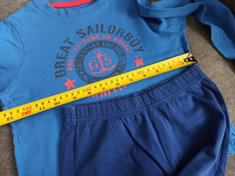 Pyžamo 110/116, lupilu,110