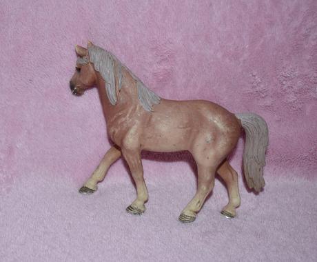 Schleich koníky poškodené,