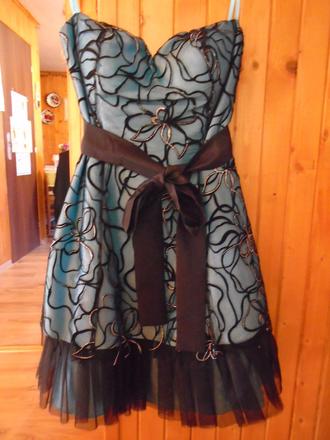 Spolocenske saty, 40