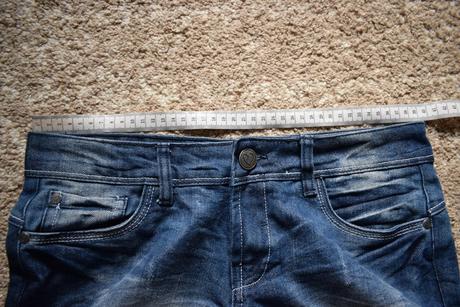 Nové riflové kraťasky, kik,158