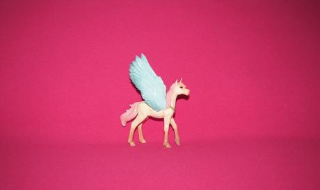 Schleich 70575 nazdobené žriebä pegasa jednorožca, 