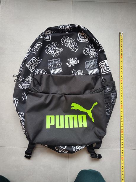 Puma čierny batoh na výlety, 