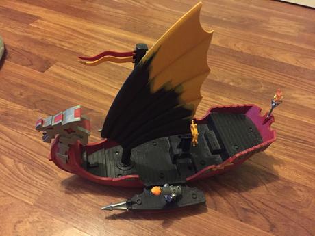 Predam krasnu pirátsku loď legoland aj s panačikmi, 