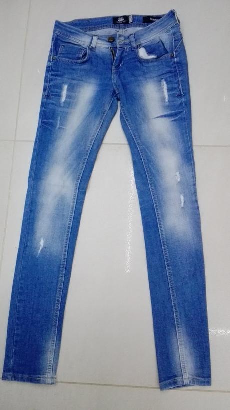 Rifle s dotrhanym efektom, bershka,34