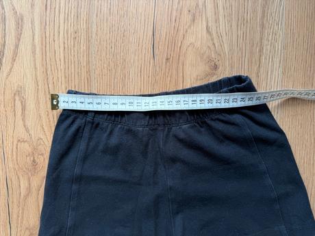 Gymnasticke shortky zn. solo, 140