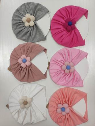 Čiapka s kvetinkou,