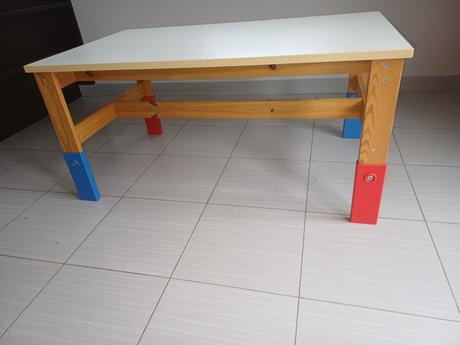 Detský stolík polohovateľný, 