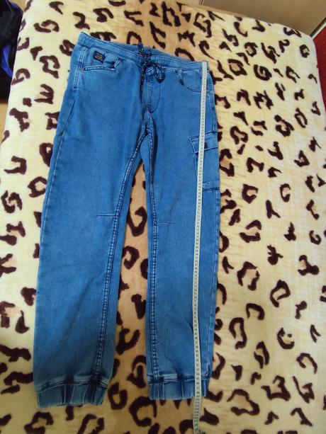 Cropp panske rifle velkost w32, rozmery na fotkach, l