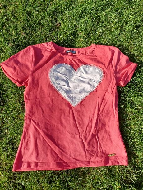 Tričko so srdiečkom, 158