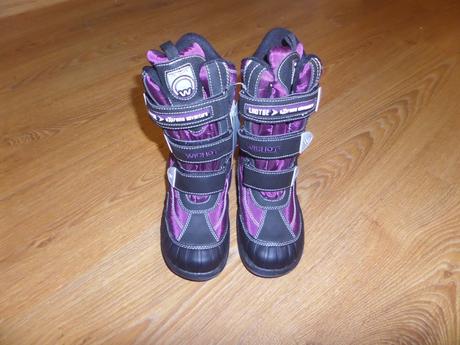 Vysoké športové čižmy, 34