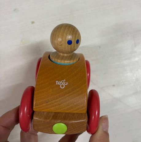 Tegu - drevene magneticke auticko,