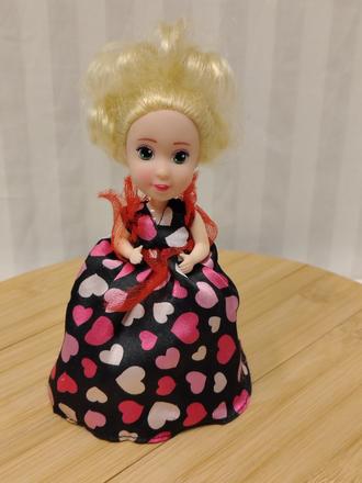 Zberateľ retro bábika cupcake surprise emco 1088,