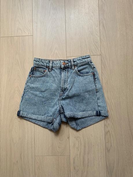 Kraťasy zn. bershka, bershka,34