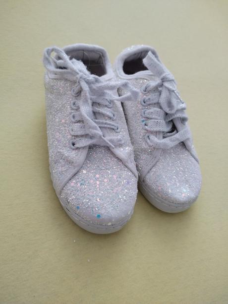 Trblietave tenisky biele, vd je 17,5 cm, 30