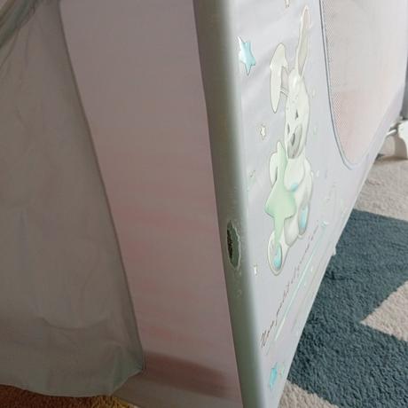 Cestovná postieľka,