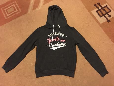 Mikina 38, atmosphere,38