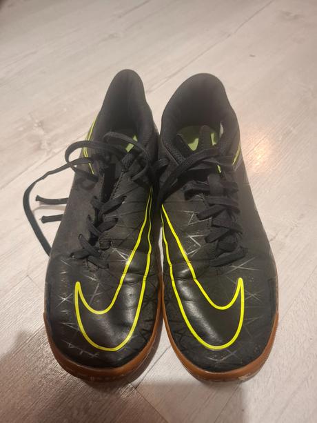 Halovky nike, treba zalepiť, nike,40