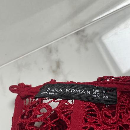 Zara  červené šaty s krajkovým vrchom a sat, zara,s