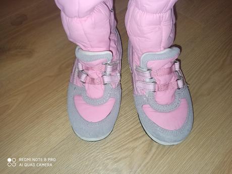 Ružové snehulky, 33