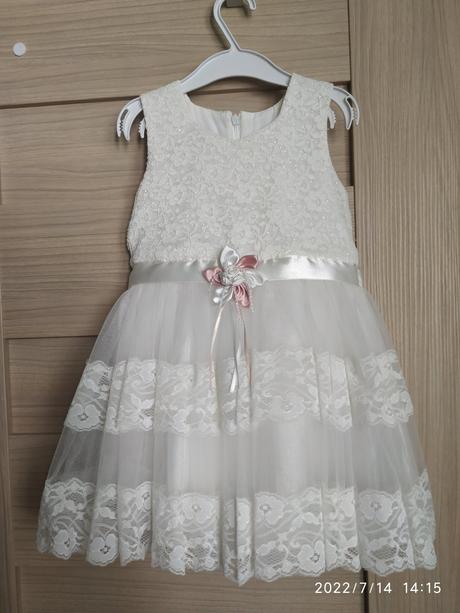 Šaty pre malú družičku, 104