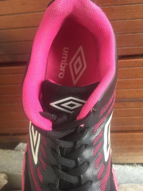 Dievčenské botasky zn. umbro, veľ.37.5, umbro,37