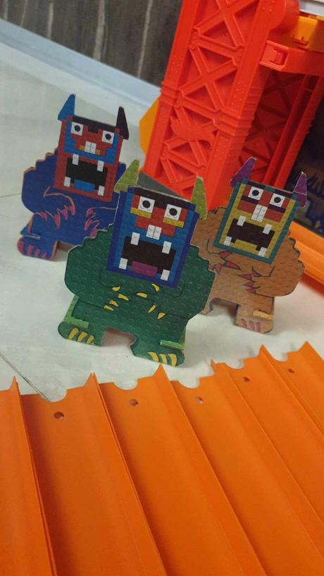 Hot wheels kaskadérsky most - 4 rôzne dráhy,