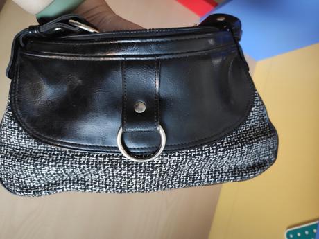 Kabelka do ruky, 