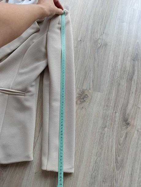 Dámske krémové sako, l