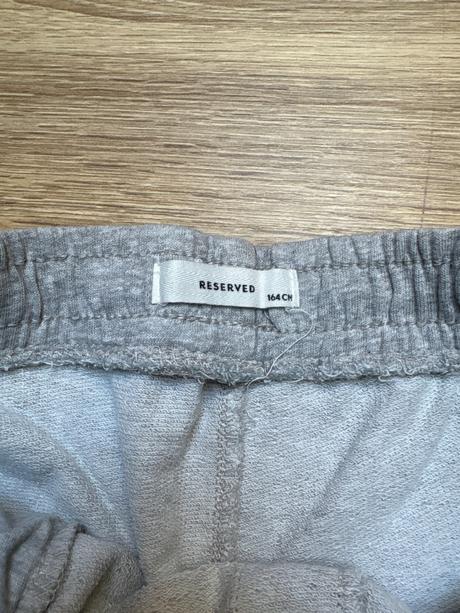 Šortky, reserved,164