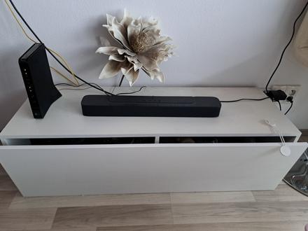 Skrinka pod tv darujem, 