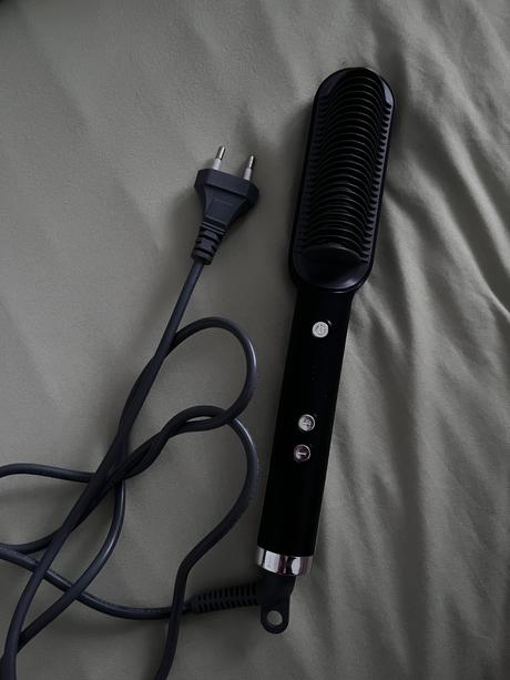 Vyrovnávacia kefa na vlasy,