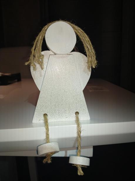 Dreveny vianočný anjelik, 