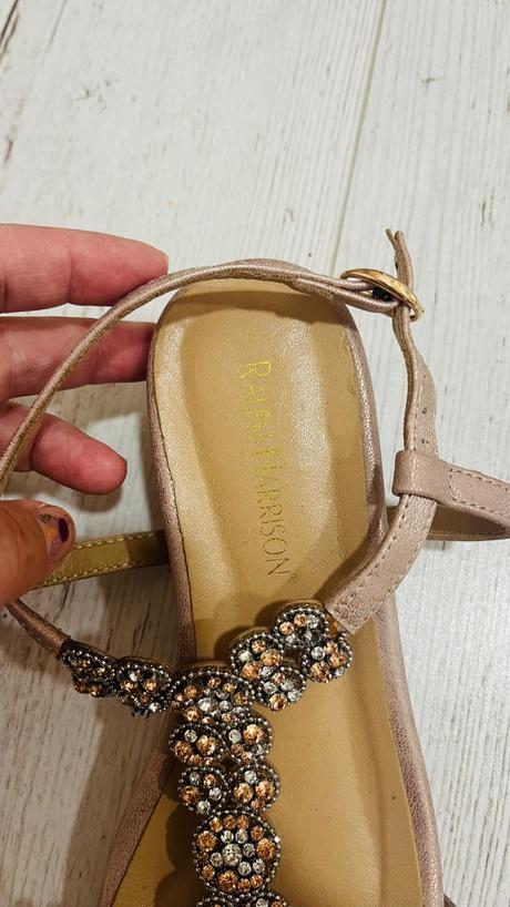 Sandale s kamienkami 37, 37