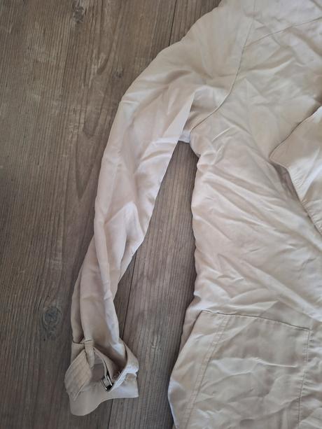 Plast bez zapínania bershka, bershka,l
