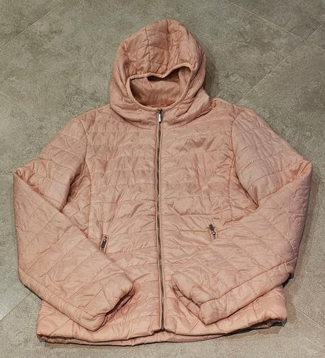 Tenká bunda, stradivarius,s
